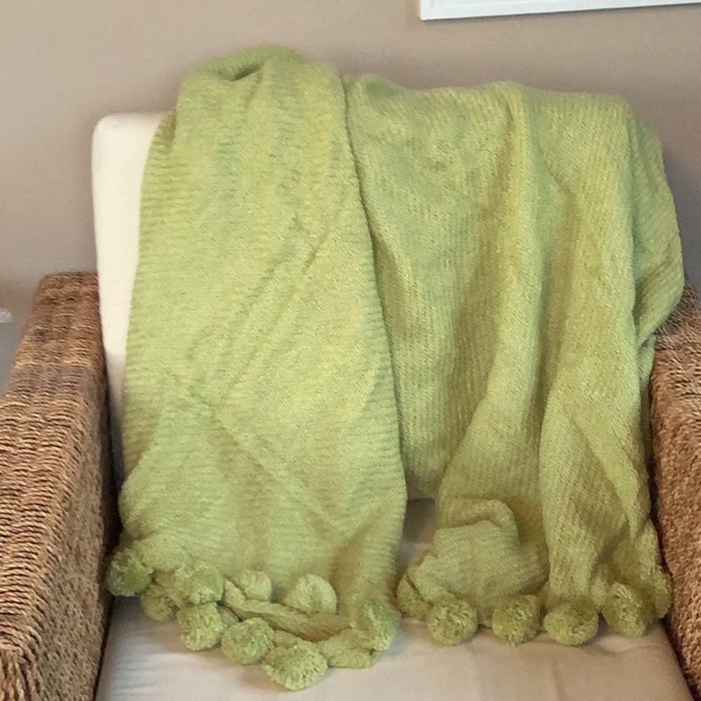 Green Jubile Pom Pom woven throw